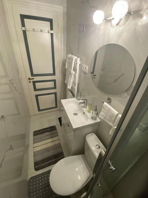 Premium Studio 2 Minutes Walk From Champs-Elysees Paris Exterior foto